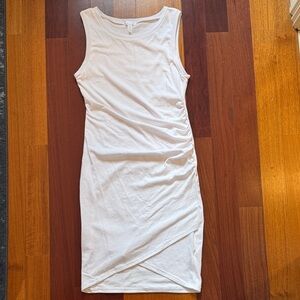 Leith | White Sleeveless Dress w/ Ruched Side Seam NWOT | Size Medium